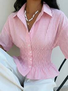 SHEIN EZwear 女士修身腰部休闲度假衬衫，粉色条纹，夏季田园风女装，纯棉纽扣上衣，棉质衬衫，田园风上衣，粉色褶皱腰部上衣，女士休闲衬衫，条纹棉衬衫，女士纯棉衬衫，女士纯棉上衣 - 粉色 - 查看 6