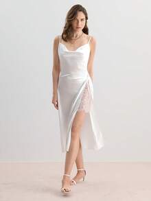 Hourtrue 女士蕾丝拼接垂坠领缎面睡衣吊带裙，配有细肩带 - 白色 - 查看 1