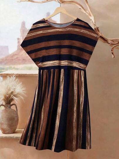 Franclia 女士休闲条纹印花圆领短袖A字连衣裙，适合度假、假日和夏季穿着