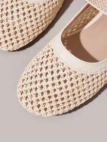 Styleloop Women Shoes Outdoor Round Toe Holiday Style Straw Fabric Buckle Women's Flat Shoes Holiday Style Wear BOHO Wear American Retro Style Bohemian Style Western Style Music Festival Wear Party Wear Flat Women's Shoes - Beige - View 5