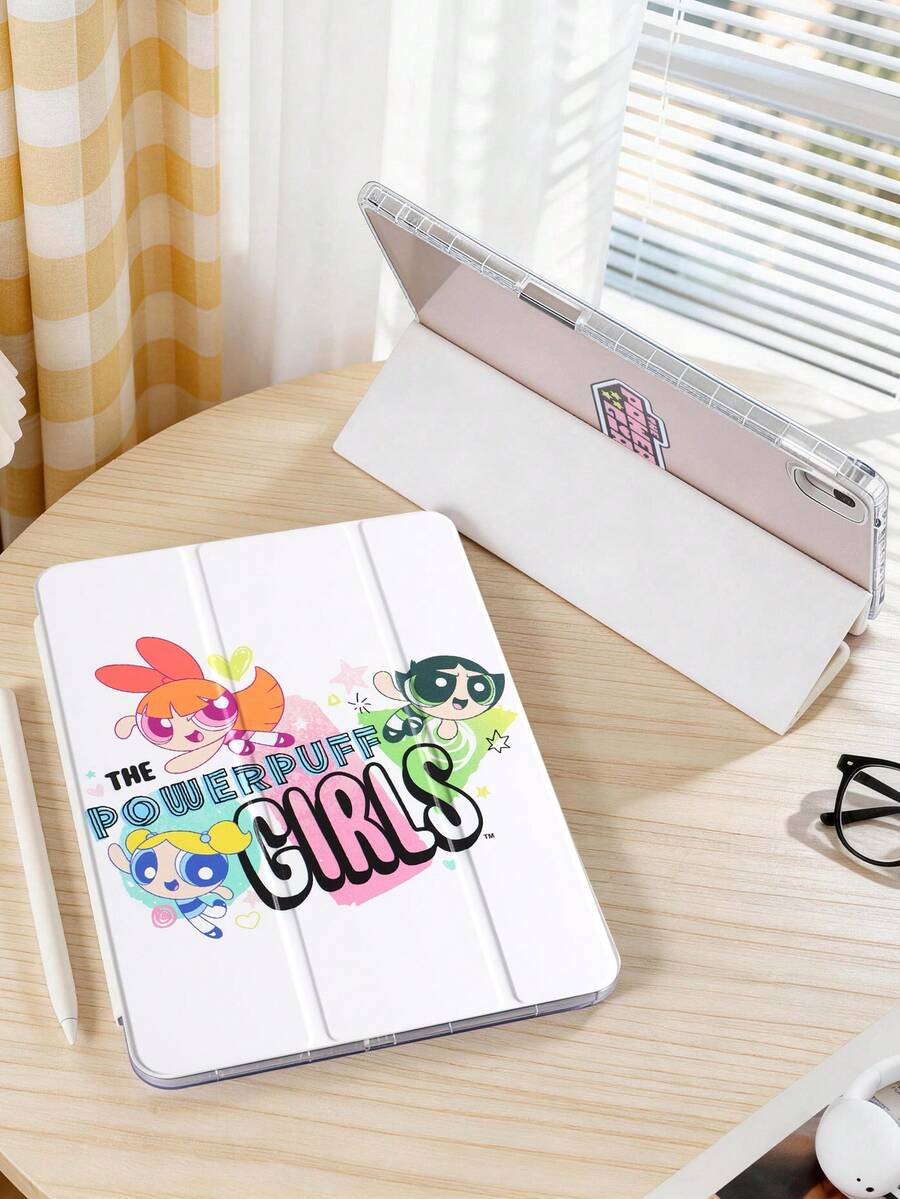 THE POWERPUFF GIRLS X SHEIN 这款透明亚克力三折双面印刷“飞翔的三个女孩”字母图案彩绘保护套,兼容 iPad Mini 6/ Mini 7/Air/Air 2/9.7/10.5/10.2/Air 4/Air 5/10.9/Pro 11/10/2024 Air 11 (M2)/Pro 11 (M4) 2024/Air 11 英寸 (M3) 2025/ (A16) 11 英寸第十一代 2025 款。高透明度保护套,产品不含触控笔。部分型号的保护套框架内设有触控笔插槽。 - 彩色 - 查看 1