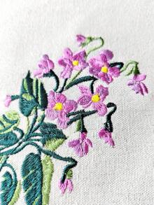 Cirelle Khăn ăn vuông được làm từ 50% vải cotton và 50% polyester với họa tiết thêu tinh tế. Sản phẩm có tông màu tím trang nhã và lãng mạn, phù hợp cho bàn ăn, làm tấm lót bàn, trang trí nhà cửa, họp mặt gia đình, trang trí lễ hội, quán cà phê, nhà hàng, tiệc chiêu đãi, hẹn hò, tiệc cưới và các dịp trong nhà và ngoài trời khác. - Màu Lilac Tím - Xem 12