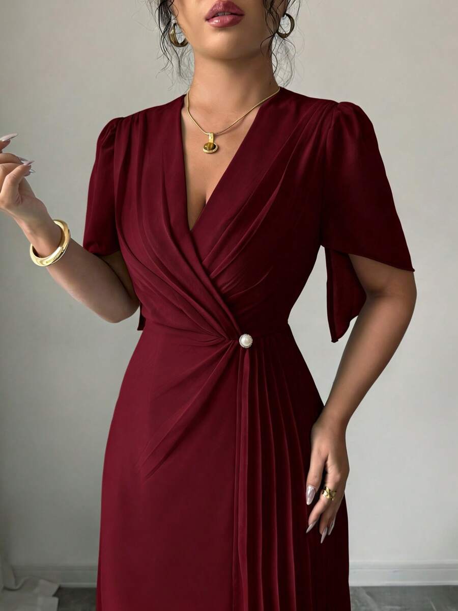 Rafferiza Solid Color Chiffon Cinched Waist Elegant Pleated Dress - Burgundy - View 1