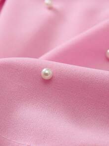 两件套女童夏季套装，无袖吊带背心+黄色短裤，吊带背心采用细肩带设计，饰有黄色花朵图案；提花面料黄色短裤饰有珍珠和蓝色抽绳，甜美可爱，适合女孩日常穿着和居家穿着。 - 粉色 - 查看 5