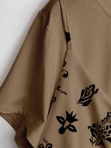 GlowEve CURVE Camiseta de manga corta con estampado floral para mujer de talla grande - Marrón - Ver 6