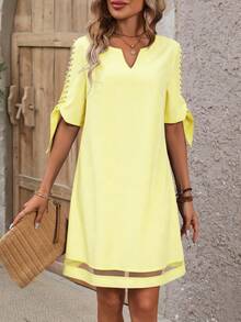 EMERY ROSE Vestido elegante de botones con cuello con muesca y detalle de perlas de imitación de unicolor - Amarillo claro - Ver 3