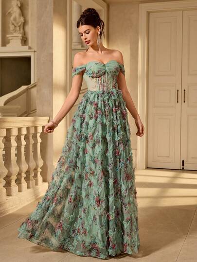 Coutiva Elegant Mesh Floral-Trimmed Dress With A Ruffled Hem Is Perfect For Formal Evening Events, Including Birthday Parties, Back-To-School Parties, Music Festivals, Beach Parties, Wedding Guest Wear, And Prom Dresses. Elegant Plus Size Dress Long Formal Dress Plus Size Lace Sleeve Party Gown Plus Size Dinner Dress Plus Size Elegant Curve Dress  Elegant And Sexy Strapless Backless Suspender Dress With Fan-Shaped Pearl Ribbon Design And Bodycon Straight Hem, Suitable For Birthday Party Dresses, Music Festival Dresses, Valentine's Day Dresses, Graduation Ceremony Dresses, Cocktail Parties, Parties, Dinner Dresses, Gatherings, And Daily Wear. Pearl Dress Glamorous Dress Elegant Dresses Luxury Dresses Gowns Graduation Ceremony, School Opening, Music Festival, Birthday Party, Wedding, Afternoon Tea Gathering, Ball