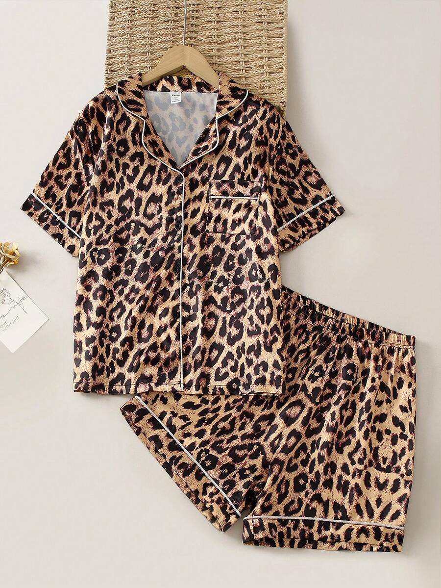 SHEIN 少女经典豹纹翻领短袖短裤两件套睡衣,舒适家居服 - 卡其色 - 查看 1