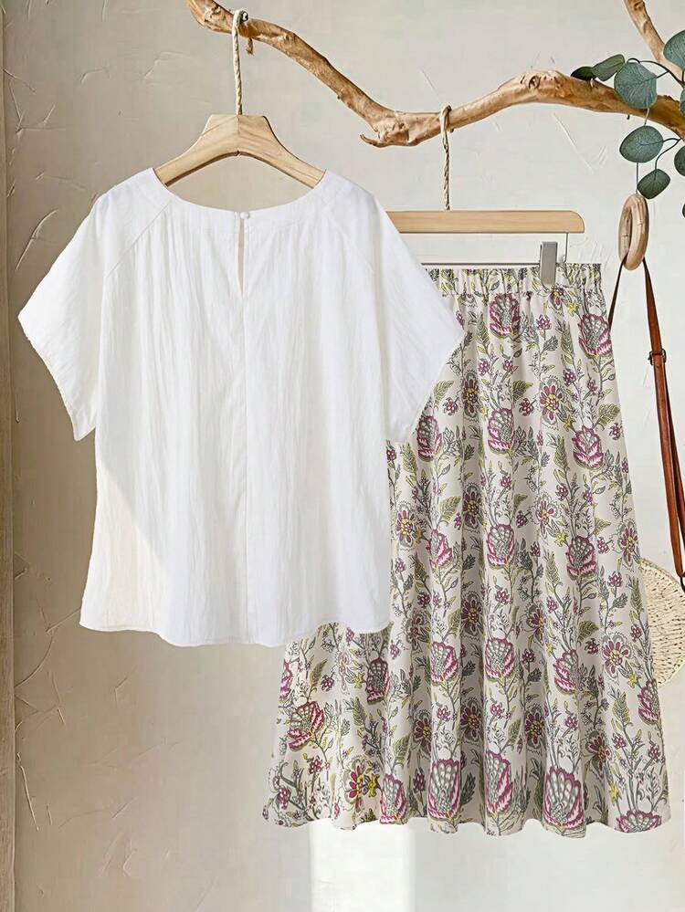 2pc Set Plus Size Women's Summer Casual Vacation Country Solid Color Loose Top And Floral Print Skirt 2 Piece Set, Casual Daily Wear,Suitable For Summer, Vacation, Daily Wear, Festival Outfits For Women,Beach Outfits For Women,Gifts For Mother,Boho Top,Mothers Day Outfit, Daily Wear Casual,Country Concert Outfit ,Modest Two Piece Set, Plus Size Summer Sets,Plus Size Pants Set,Boho Set,2 Piece Casual Sets Woman,Two Piece Set Women, Floral Print  Set,Summer Skirt Sets, Summer Outfit Set For Women, Skirts Sets