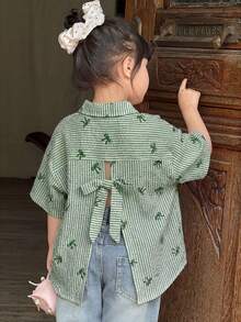 SHEIN Little Byeori 女童休闲舒适条纹领开襟宽松短袖镂空后背梭织衬衫 - 綠色 - 查看 6