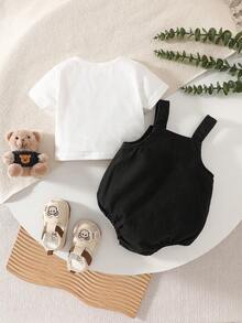 SHEIN Playful Pals 新生兒黑白配色夏季休閒家庭套裝 熊圖案貼布牛仔吊帶褲與素色T恤套組 寬鬆版型 日常活動穿搭 - 黑色 - 查看 2