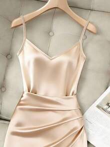 SHEIN Tall 杏色吊带连衣裙，优雅的春夏度假装扮，适合派对穿着，新款春夏女士杏色吊带连衣裙，收腰显瘦杏色吊带连衣裙 - 杏色 - 查看 3