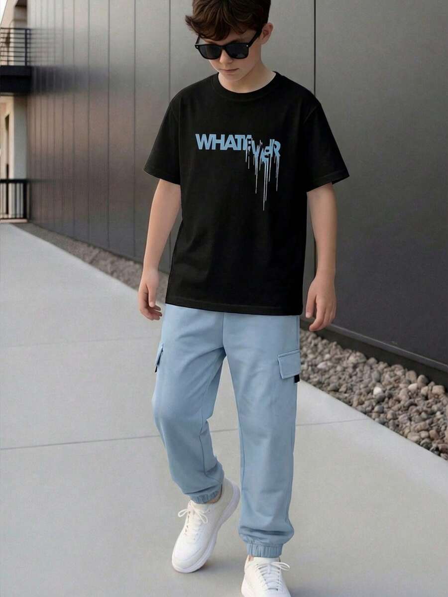 SHEIN Vacaura 男童春夏两件套服装 - 印花黑色短袖T恤搭配工装裤,休闲百搭套装 - 彩色 - 查看 1
