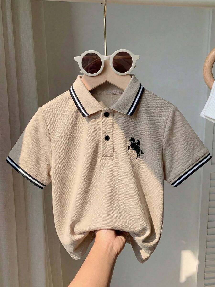 SHEIN 男童休闲校领短袖polo衫,适合通勤、上学、日常休闲外出、运动、春夏穿着 - 卡其色 - 查看 1