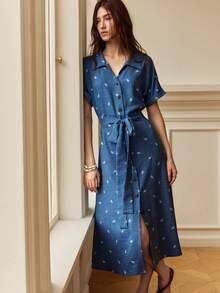Écloséra Robe élégante pour femme, robe style français, robe de ville, robe à ceinture nouée, robe en faux denim, robe à broderies fantaisie, robe confectionnée avec soin, robe blocs de couleurs, robe cintrée à la taille, robe trapèze, robe printemps/été, robe début d'automne - Bleu azur - Voir 4