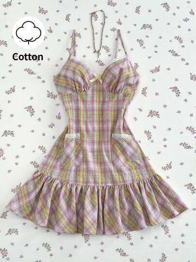 Elamini Đầm mini dáng chữ A, cổ chữ V, dây mảnh, hở lưng, có túi ở eo, họa tiết kẻ caro hồng, chất liệu 100% cotton, phối bèo nhún, thích hợp cho nữ mùa xuân/hè, đi nghỉ mát, đi biển, thanh lịch, ngọt ngào, cổ điển, tối giản, đa năng.