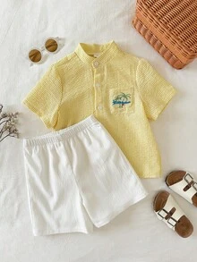 SHEIN Bộ đồ hè cho bé trai gồm áo sơ mi cổ bẻ kẻ sọc vàng và quần short trắng, trang phục thường ngày, phù hợp đi nghỉ mát. - Nhiều màu - Xem 7