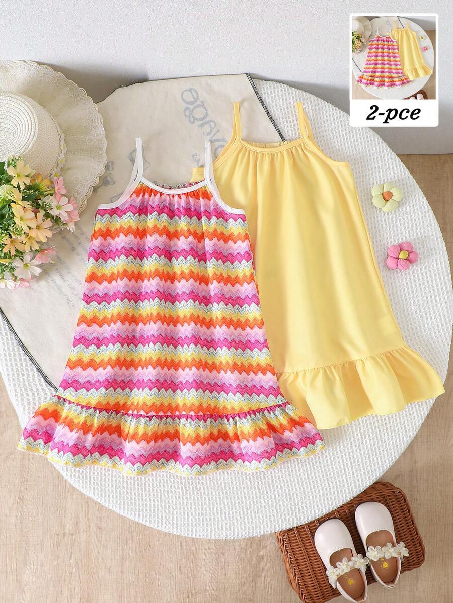 SHEIN Elladie kids 2026新款女童休闲套装,两件套,彩色条纹波浪数码印花上衣+黄色纯色数码印花拼接无袖连衣裙,面料柔软,适合春夏穿着,可爱甜美,休闲舒适,适合日常、上学、度假、海滩、派对、假日等场合。 - 彩色 - 查看 1