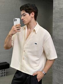 Manfinity RebelGame Men's Casual Fashion Woven Short Sleeve Shirt With Embroidered Polar Bear Design, Suitable For Summer - Beige - View 2