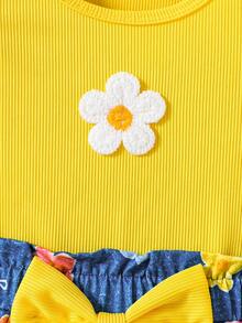 SHEIN Playful Pals Conjunto de top con mangas de volantes y shorts con lazo con estampado de corazones y girasoles para niñas bebés, primavera/verano - Amarillo - Ver 5
