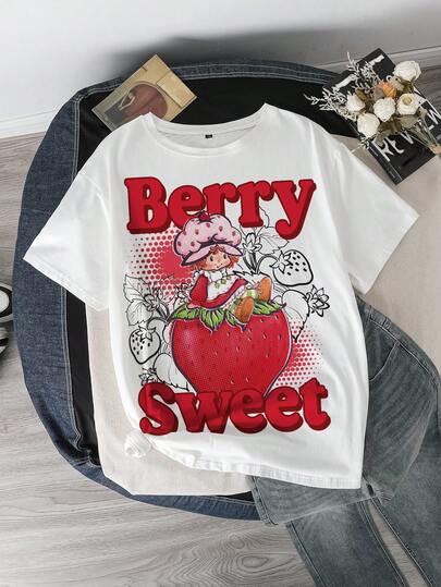 Strawberry Shortcake X SHEIN Plus Size Women Strawberry Character Print Round Neck Short Sleeve T-Shirt, Cute & Fashionable