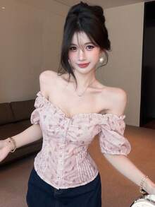 Joudiya Áo sơ mi nữ tay ngắn họa tiết hoa nhí, viền bèo nhún, phong cách boho. - Màu Hồng baby - Xem 9