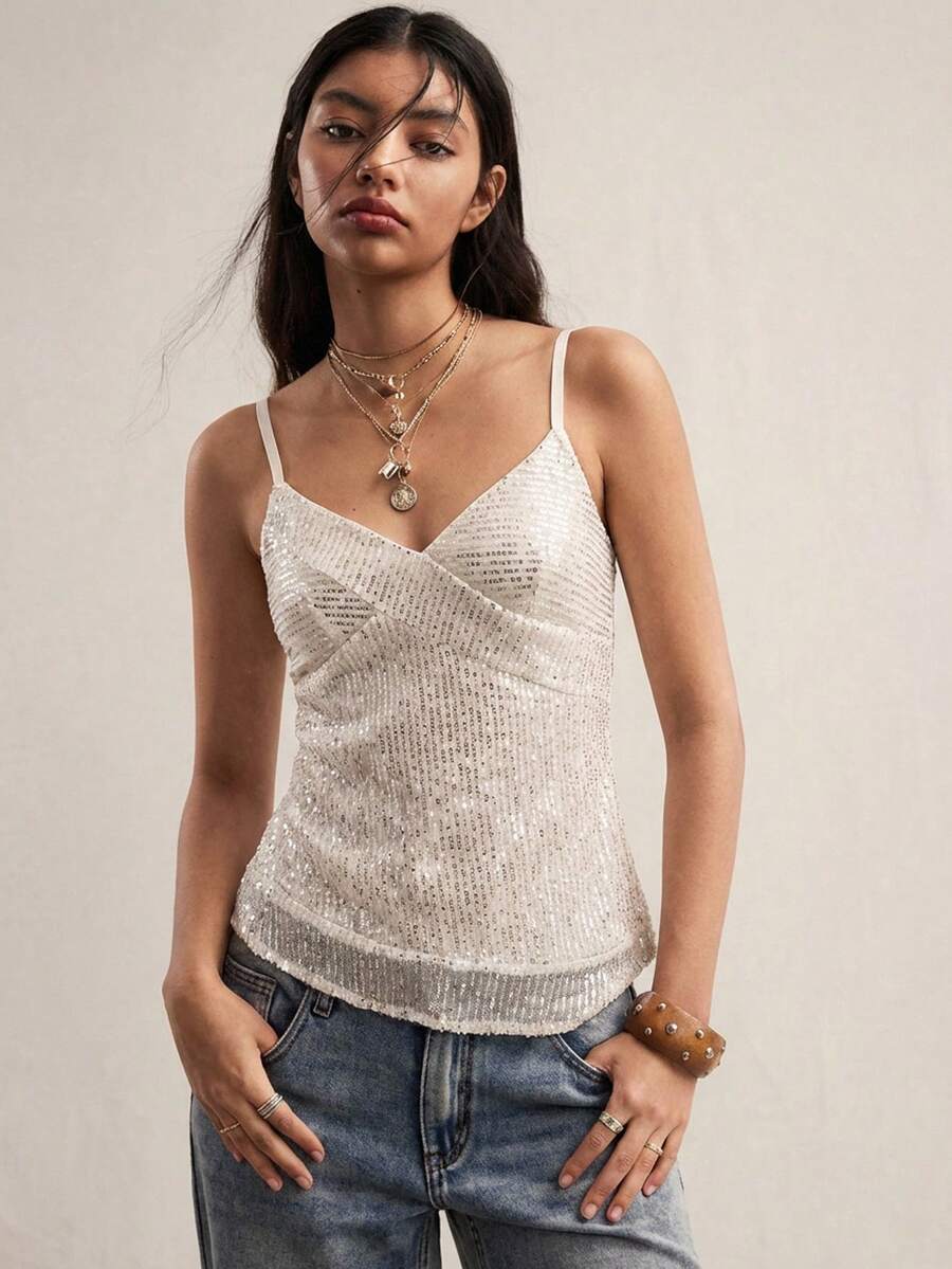 Easelle 女士V领不对称下摆吊带衫 - 銀色 - 查看 1