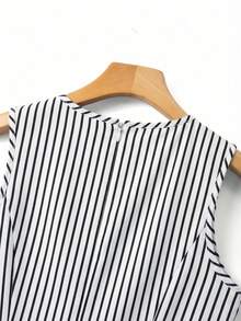Vestido de línea A sin mangas con lazo en la cintura y lunares, adecuado para la escuela, picnic de fin de semana, salida casual con amigos, estilo fresco y dulce - Blanco y Negro 2 - Ver 4