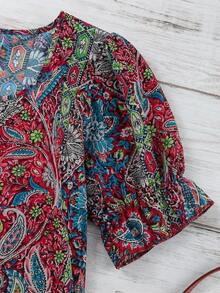 SHEIN LUNE Kemeja Lengan Ruffle Motif Kacang Mete Kasual Wanita Ukuran Besar - MultiWarna - View 3