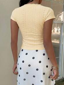 SHEIN EZwear Áo thun ôm dáng màu vàng chanh phối ren, thắt nơ phía trước dành cho nữ, Áo kiểu nữ mùa xuân/hè, Trang phục mùa hè cho nữ, Áo nữ mùa hè dễ thương, Áo nữ mùa hè. - Màu vàng ngỗng - Xem 5