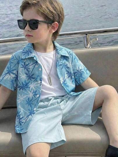 2件套幼儿男童休闲热带植物印花Polo领短袖衬衫和纯色短裤套装，春夏款