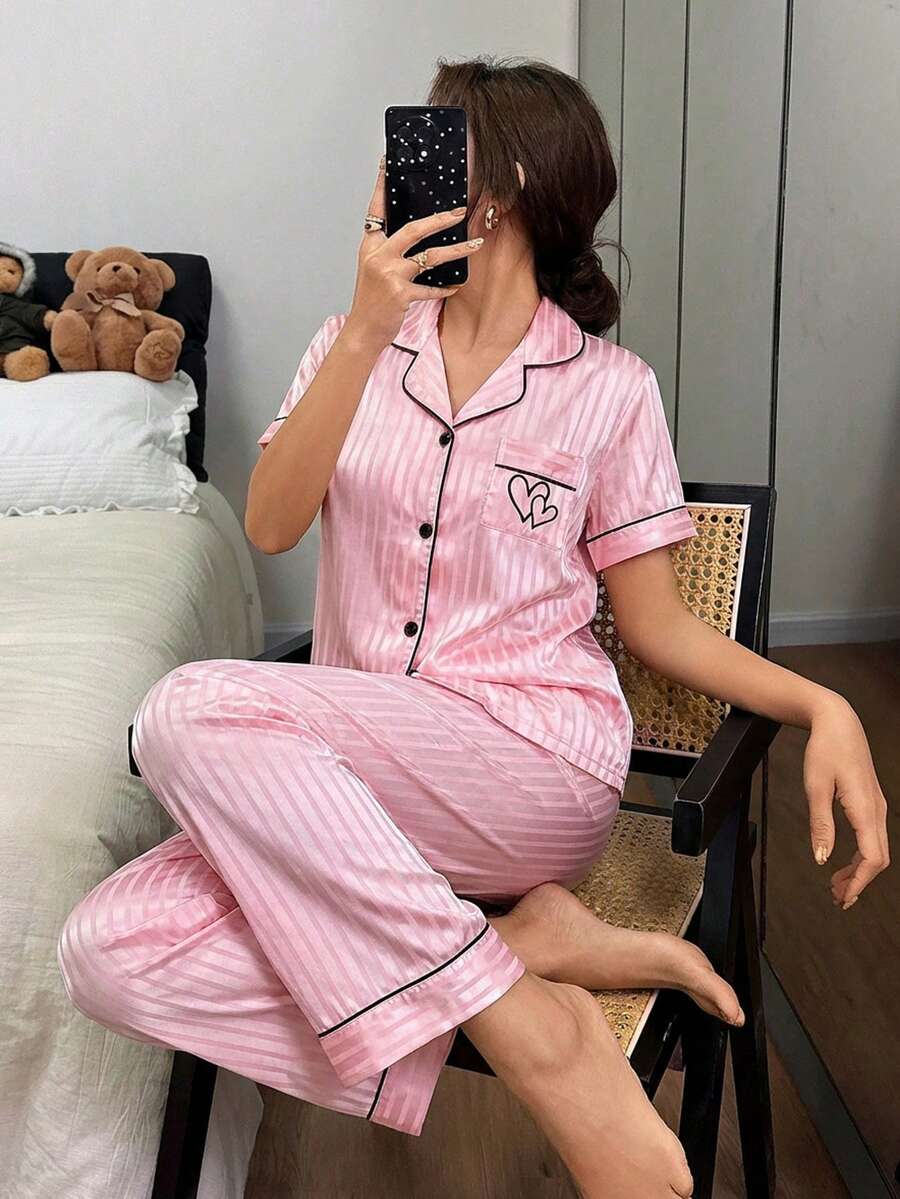 SHEIN 2pcs Girls Casual Striped Jacquard Heart Embroidery Comfortable Short Sleeve Cardigan And Pants Homewear Set