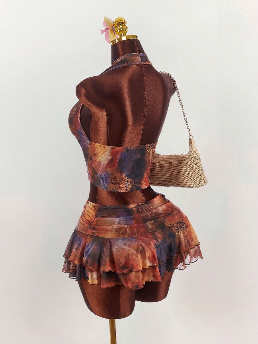 Amplova Bộ đồ 2 mảnh dành cho nữ, họa tiết da báo, gợi cảm, phong cách avant-garde, nhuộm tie-dye, gồm áo cổ chữ V sâu, không tay và chân váy mini xếp ly cạp siêu thấp.