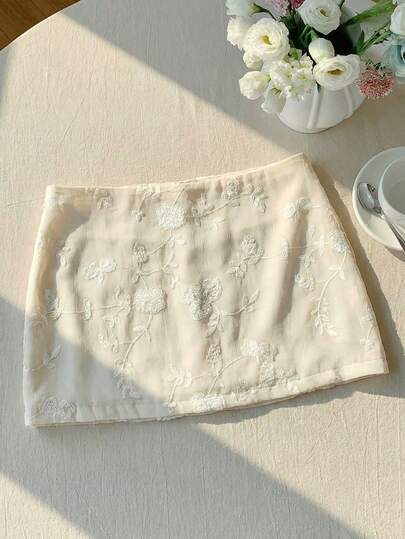 Comfortcana ผ้ากระโปรงดินสอสีขาวปักลาย สำหรับใส่ทำงาน
