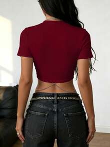 INAWLY 性感摩托车印花链条装饰镂空领超短T恤，夏季 - 酒紅色 - 查看 2