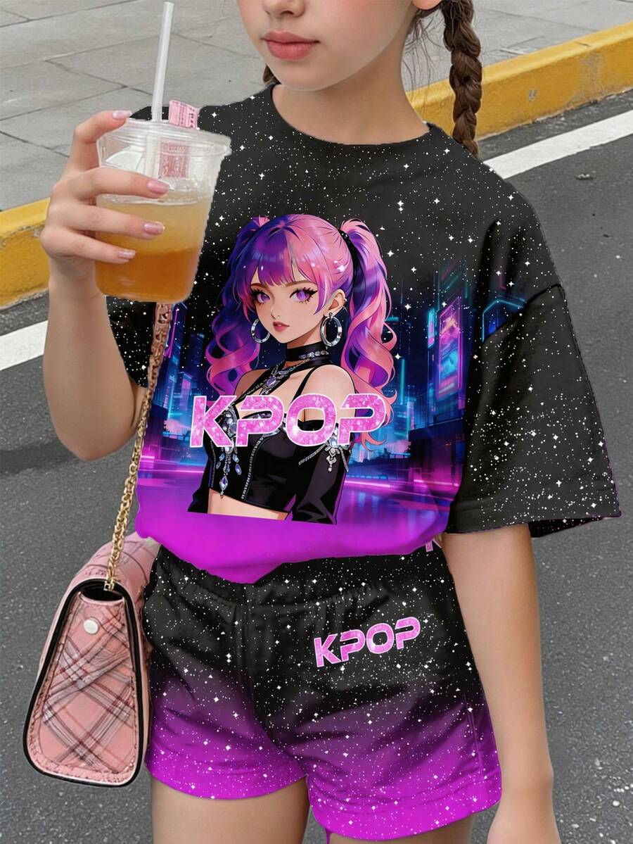 SHEIN 渐变星空紫,K-POP卡通女孩肖像,少女休闲圆领短袖T恤和短裤两件套,适合春夏日常穿着 - 彩色 - 查看 1