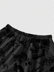 ROMWE Plus Size Women Gothic Skull Hand Floral Plant Thorn Rose Loose Black Shorts - Black - View 2