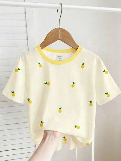 SHEIN Cream Yellow, Retro Sweet Mini Lemon Embroidery Pattern, Contrast Collar, Young Girl Casual Minimalist Short Sleeve Fitted Crew Neck T-Shirt, Suitable For Spring & Summer Daily, Outing, Vacation, Holiday Wear, Spring & Summer Outfits Easy Comfort, Stylish Girls, Casual Wear, Kids Mini Lemon Graphic Tee, New Style, Homecoming, Chill Vibe Outfits, Back To School, Girly Style