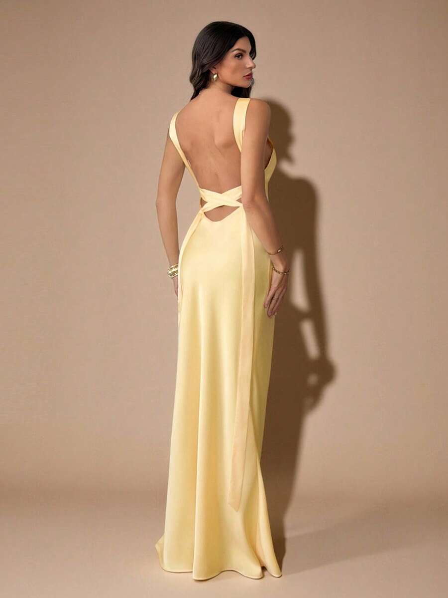SHEIN Tall Đầm maxi màu vàng/kem trơn, tối giản, gợi cảm, cổ chữ V sâu, không tay, hở lưng, thắt nơ, phù hợp cho tiệc tùng, cocktail, các dịp trang trọng, phù dâu, sinh nhật, Giáng sinh, công sở thường ngày, đầm dự đám cưới màu vàng, đầm nữ thanh lịch, ngày lễ tình nhân, trang phục Valentine cho nữ - Vàng nhạt - Xem 1