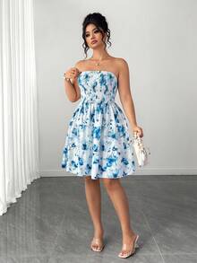 SHEIN PETITE CURVE 大码女士优雅印花无肩带连衣裙 - 彩色 - 查看 5