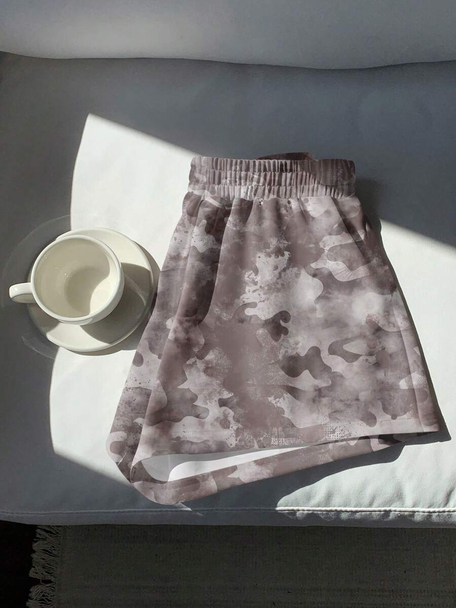SHEIN EZwear 休闲简约通勤、运动、街头风、派对、机场穿搭迷彩扎染印花短裤,适合海滩、度假,女士夏季休闲高腰宽松短裤 - 彩色 - 查看 1