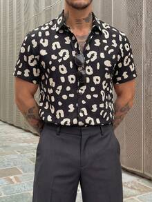 GENTILAND Men's All-Over Print Button Front Casual Short Sleeve Shirt, Summer - Black - View 3