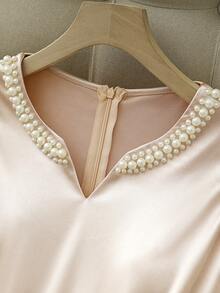 Franclia 优雅串珠缎面无袖修身中长连衣裙 - 杏色 - 查看 4