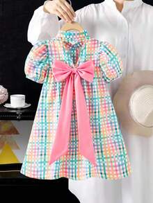 SHEIN Elladie kids 女童彩色格子蝴蝶结印花连衣裙，饰有粉色大蝴蝶结，休闲度假可爱彼得潘领褶裥连衣裙，适合日常休闲、通勤、度假等场合，甜美可人。 - 彩色 - 查看 5