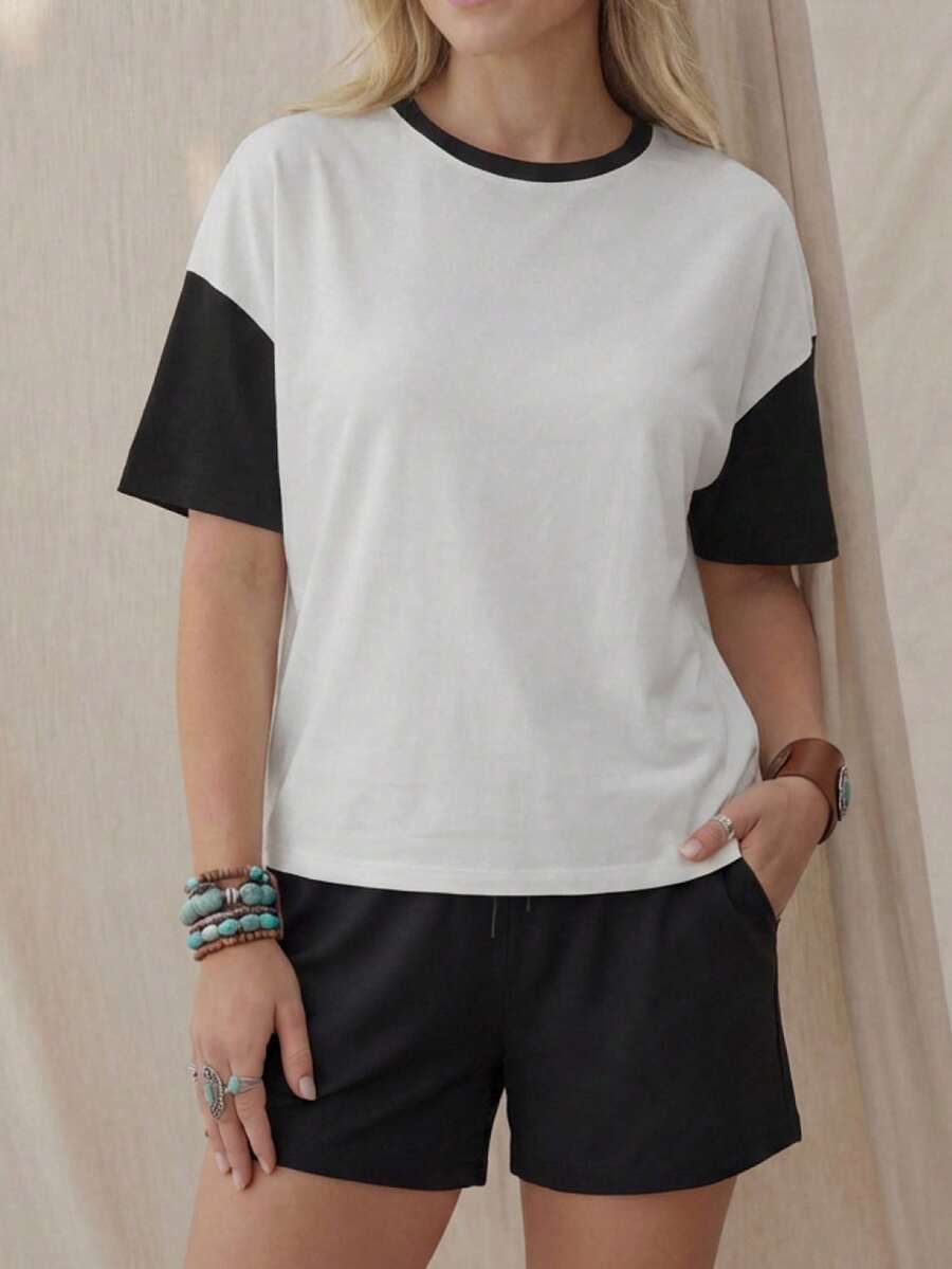 Wildy Women's 2-Piece Set White Black Autumn Casual Loungewear Boho Oversized T-Shirt Shorts Outfit Western Country Music Festival Wear Travel - Black and White - View 1