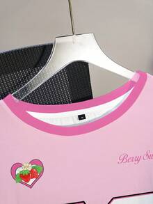 Strawberry Shortcake X SHEIN تي شيرت كاجوال بياقة دائرية وأكمام قصيرة مطبوع عليه شخصيات كرتونية، مقاسات كبيرة، صيفي - أبيض - مشاهدة 5
