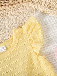 SHEIN Playful Pals 女童6件套，波浪紋小荷葉袖T恤搭配休閒短褲，打造可愛甜美夏季造型，多功能多巴胺配色。薄荷綠、淺紫色、鵝黃色可選，採用透氣親膚鏤空提花面料。荷葉袖飾有耳flap設計，搭配短褲，展現柔美清爽魅力。 - 彩色 - 查看 7