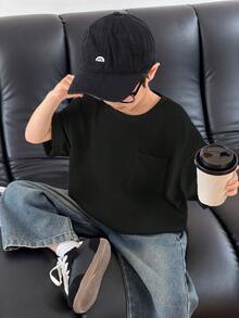SHEIN 1件男童休闲华夫格纹口袋短袖圆领T恤，舒适时尚简约设计，适合春夏穿着，日常穿着、户外活动、上学、街头风、派对和休闲场合皆宜。 - 黑色 - 查看 1