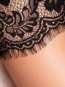 Pijama de dos piezas satinada ,blusa de tirantes con diseño de encaje y short con resorte - vino - Ver 4