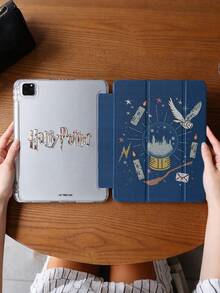 HARRY POTTER X SHEIN 透明亚克力三折双面印刷魔幻水晶球图案彩绘保护套，兼容 iPad Mini 6/ Mini 7/10.5/10.2/Air 4/Air 5/10.9/Pro 11/10/2024 Air 11 (M2)/Pro 11 (M4) 2024/Air 11 英寸 (M3) 2025/iPad (A16) 11 英寸第 11 代 2025 款。高透明度保护套，产品不含触控笔。部分型号在框架内设有内置触控笔插槽。 - 彩色 - 查看 6